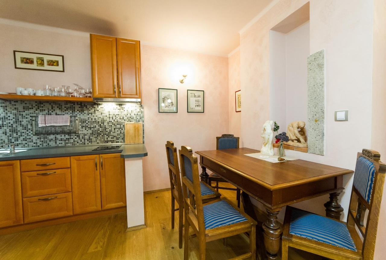 U Zvonu Apartments Český Krumlov Buitenkant foto